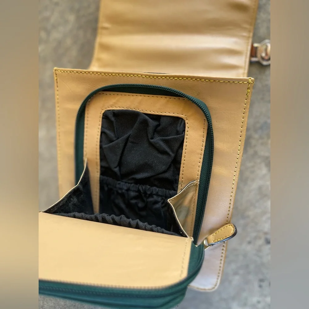 Vintage Leather Canvas Dooney & Bourke Multi Compartment Purse Handbag - Picture 9 of 13